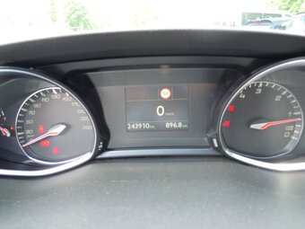Peugeot 308SW 2.0HDi 110kw(150h) r.v.8/2017 - 16