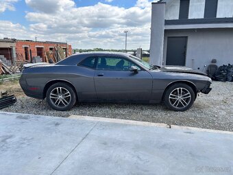 Dodge challenger 3.6 4x4 2019r - 16