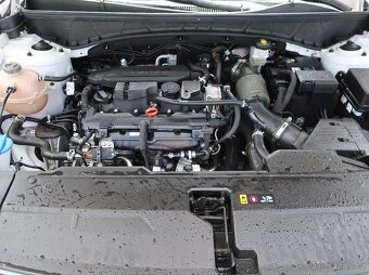 Hyundai Tucson 1.6TGDi 110kW AUTOMAT MILDHYBRID SMART ZÁRUKA - 16