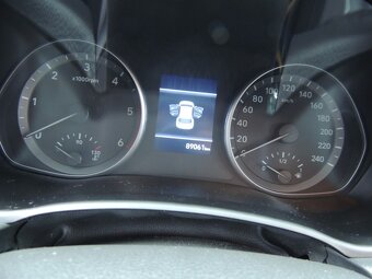 Hyundai i30 Combi,1.6CRDi,2022,89000km,TZ,ČR,1maj.-21%DPH - 16