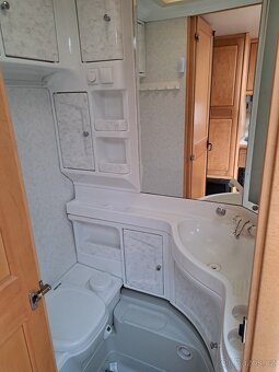 Obytný přívěs, karavan HOBBY exclusive 560 - 16