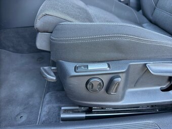 VOLKSWAGEN PASSAT B8 2.0 TDI DSG ACC 2015 - 16