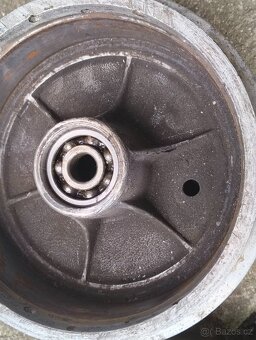 Štít střed kola jawa ČZ panelka 634 350 360 477 471 476 487 - 16