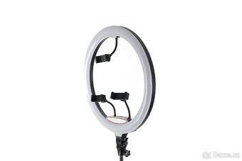 Profesionální RGB LED kruhové světlo 45 cm se stativem - 16