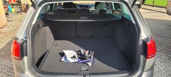 VW Golf Variant 1,2 TSi 81kW benzín "Lounge" - 16