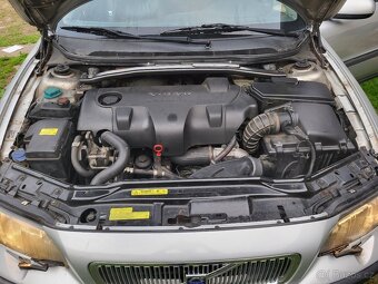 Prodám Volvo V70 D5 2.4 diesel automat 2002 120kw - 16
