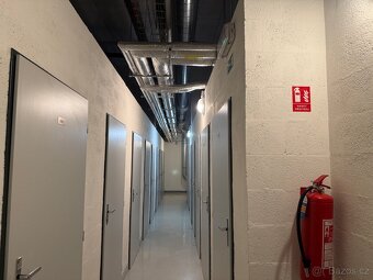 Prodej bytu 2+kk 59 m² s balkonem, garáží a sklepem - 16