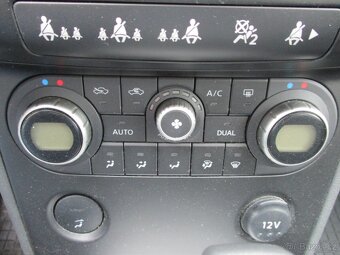 NISSAN QASHQAI - 2.0 i , 4WD, Tažné zařízení, Automat - 16
