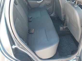 Dacia Duster Laureta 1.6 16V 77kW klima serviska 1.Majitel - 16