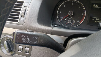 VW Touran 1,6 TDI, 77 kW, 5 míst, najeto 185000 km - 16