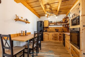 Apartmánový dům s lisovnou, vinným sklepem, venkovní pergolo - 16