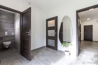 Byt 4+kk o ploše 188 m2 - Praha, Zbraslav - 16