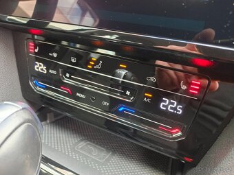 VW Passat B8 Variant 2.0TDI 147kW DSG Tažné Matrix LED ERGO - 16