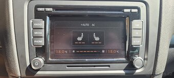 VW Golf 6 1,2TSi 77kW benzín "Style" - 16