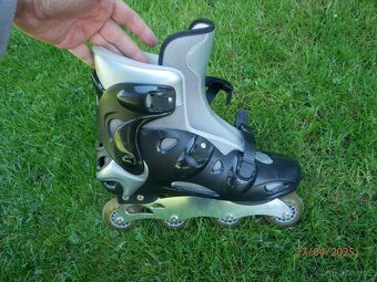 Nové inline brusle 4xjeté velikost 47-48 cena: 1000kč. - 16