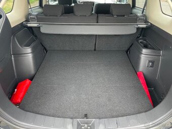 Mitsubishi Outlander 2,2did 110kw Automat 2017 TOP - 16