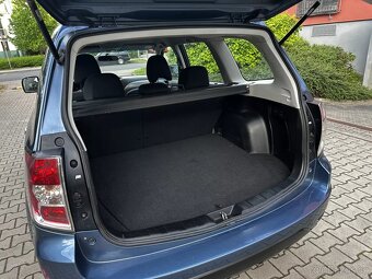 Subaru Forester 2.0 D 108kW 4x4 1. maj v ČR/Xenony/ALU R17 - 16