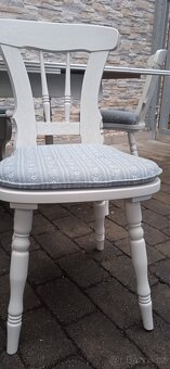 Rohová lavice bílá se stolem +2 židlemi - 16