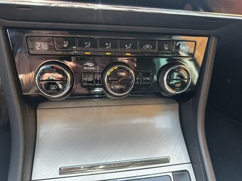 Škoda Superb 2.0 TDI 147kW L&K Combi DSG serviska - 16