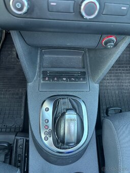Prodám VW Touran 2.0 TDI. 7 míst. - 16