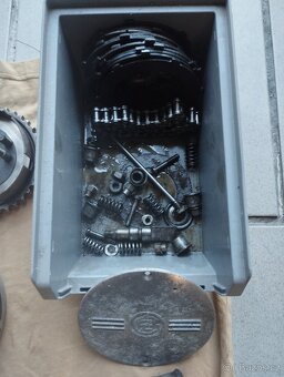 Díly ČZ 125T, motor, hlavy, zapalování... - 16