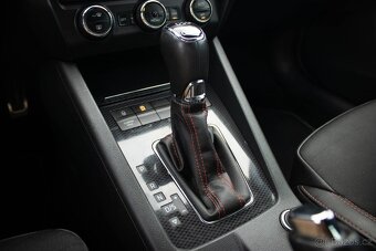 Škoda Octavia Combi 2.0 TDI RS 135kw DSG / AJ NA SPLÁTKY / - 16