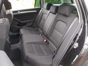 VW Passat B8 1,4 TSI Kombi, r.v. 03/2015, najeto 160tkm - 16