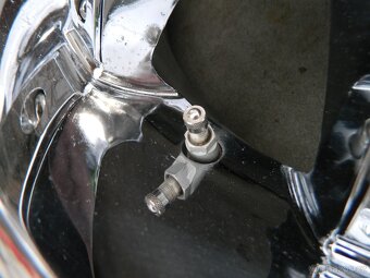 alu kola R20+letní pneu - 16