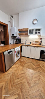 Pronájem 2+kk v centru s vlastním topením i parkováním - 16