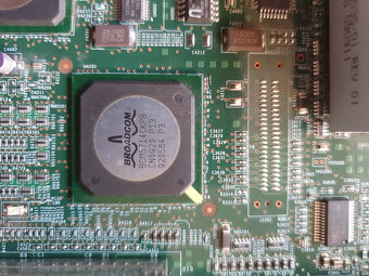 prodám4ks unikát original 1U server Sun Fire T1000 kompletní - 16