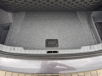 BMW e90 325i MANUÁL SERVISKA - 16