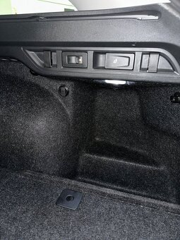 Škoda Octavia 2.0TDI First Edition - 16