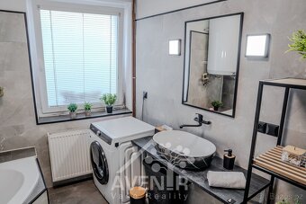 Rodinný dům 6+kk v Bělé pod Bezdězem – prostorné bydlení pro - 16