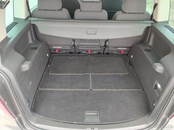 Volkswagen Touran 2.0 TDI, 7 míst, DSG - 16
