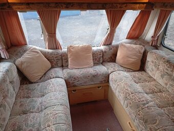 AKCE Luxusní karavan GENIUS Coachman, palandy, předs - 16