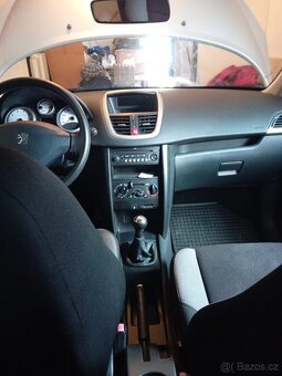 Peugeot 207 - 16