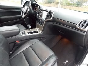 Jeep Grand Cherokee Summit 3,0 V6 CRD. původ ČR, DPH - 16