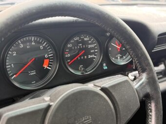 Porsche 911 SC 3.0 - 16
