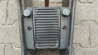 Použitý dobový středový panel na rádio - Škoda 110R erko - 16