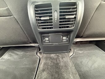 VOLKSWAGEN PASSAT 2.0 TDI 130KW 4X4 DSG  NAVI XENONY KAMERA - 16