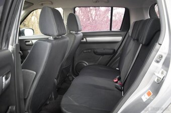 Suzuki Swift 1.3 benzin / TOP VÝBAVA / - 16