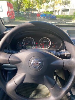 Nissan Almera 1.5 Benzín - 16