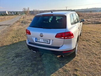 VW Touareg 3.0 TDI Klima Alu Tažné Model Model 2011 - 16