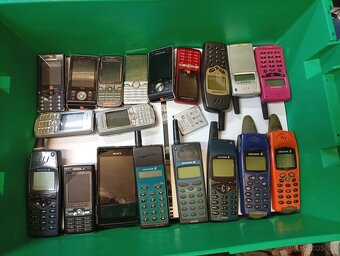 Predám staré zberateľské mobily - 16