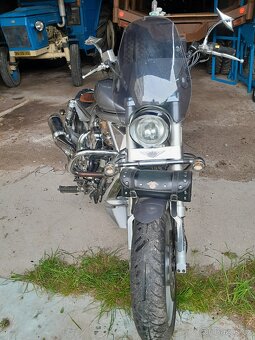 AQUILA Hyosung GV 650 - 16