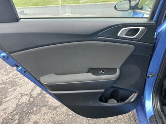 Kia Cee´d, Combi 1,0 T-GDI MÁLO NAJETO - 16