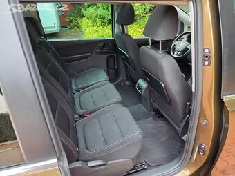 Alhambra 2.0TDI/125kW DSG,7.míst,xenon,tažné,kamera,navi - 16