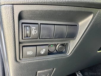 Prodám Toyoata Yaris GR four paket Sport, ČR, DPH - 16