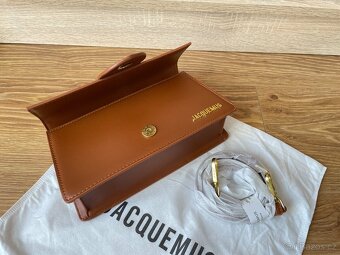 Jacquemus Le Grand Bambino hnedá kabelka - 16