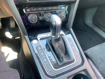 VOLSVAGEN PASSAT 2.0 TDi 176kW 4x4 DSG HIGLINE - 16